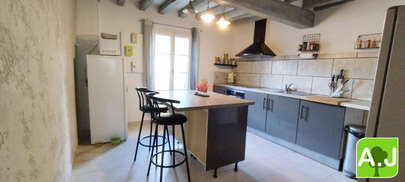 Maison - 104 m² - 4 pièces