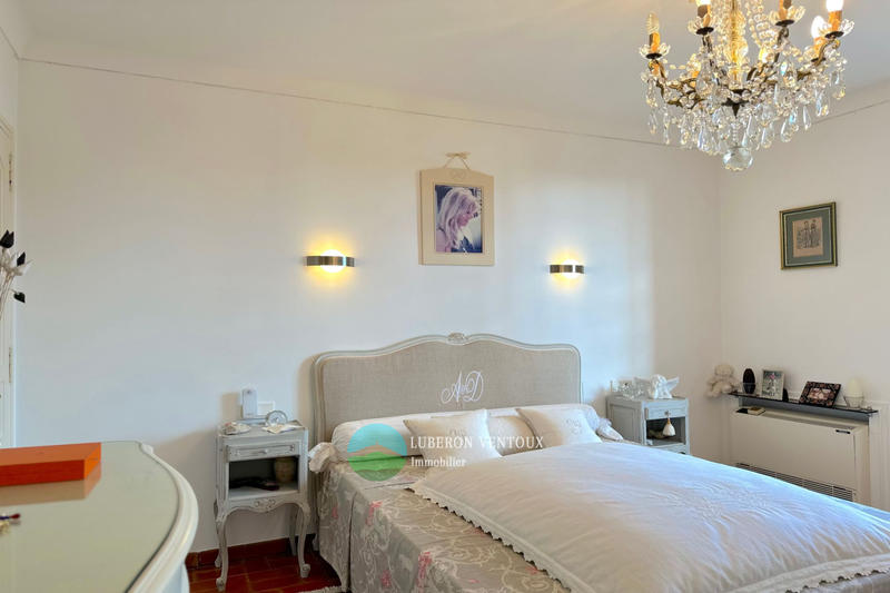 Maison - 255 m² - 9 pièces