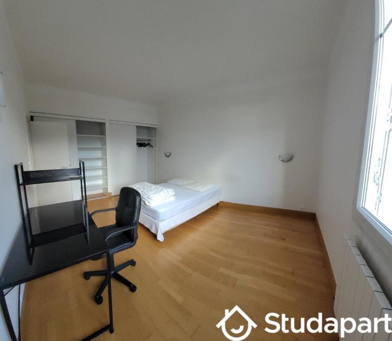 Chambre - 13 m² - 1 pièce