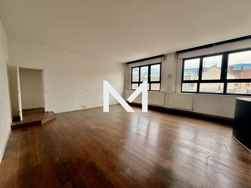 Appartement - 95 m² - 3 pièces