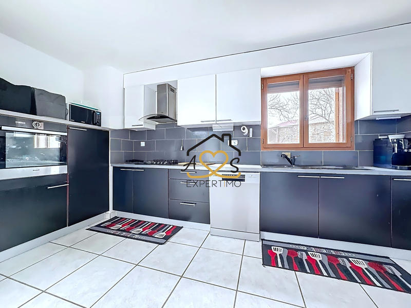 Maison - 135 m² - 6 pièces