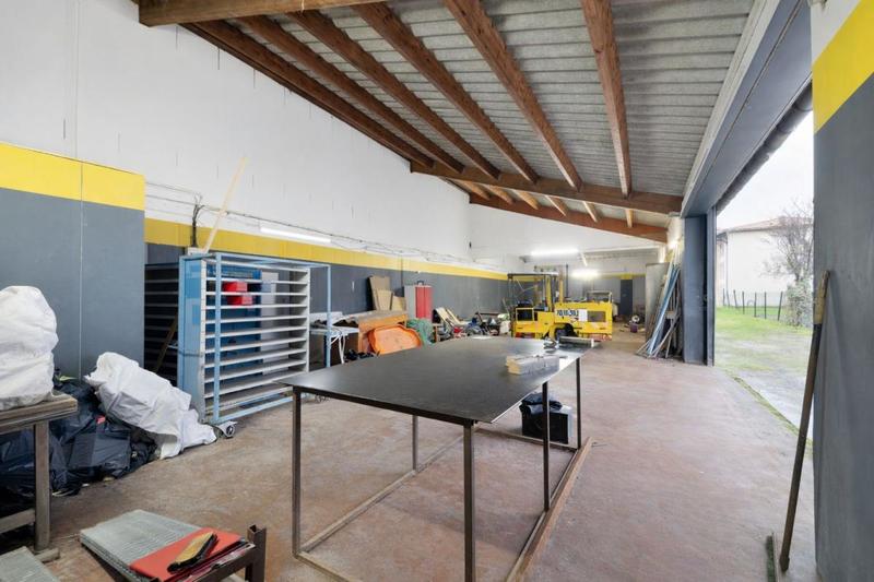 Entrepôt - 300 m²