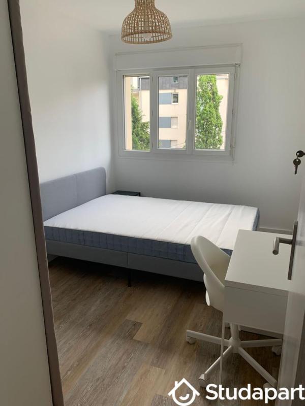Chambre - 10 m² - 1 pièce