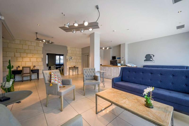 Immeuble - 1 300 m² - 40 pièces