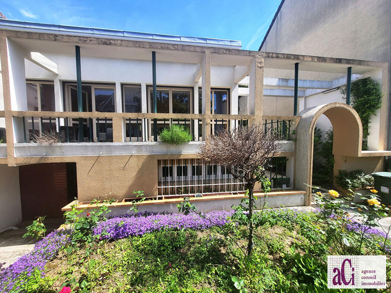 Maison - 103 m² - 5 pièces