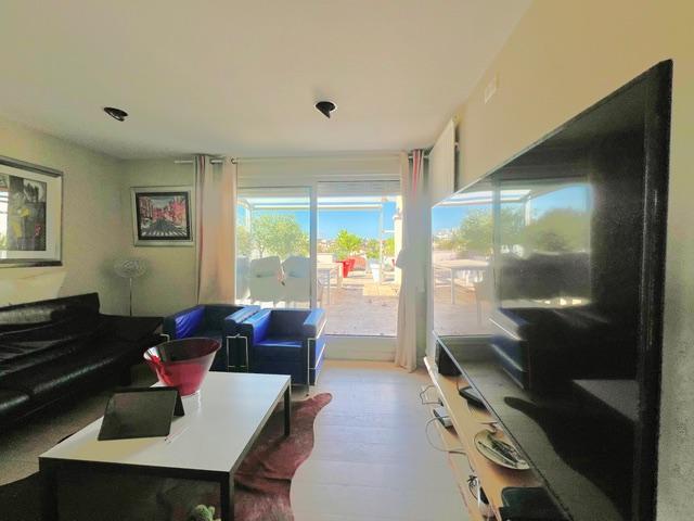 Appartement - 100 m² - 6 pièces