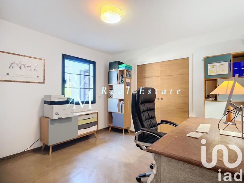 Maison - 265 m² - 10 pièces