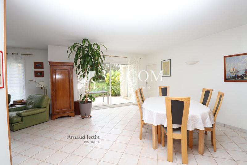 Maison - 176 m² - 9 pièces