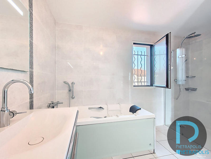 Maison contemporaine - 152 m² - 6 pièces