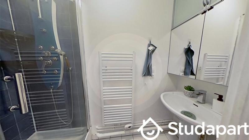 Chambre - 14 m² - 1 pièce