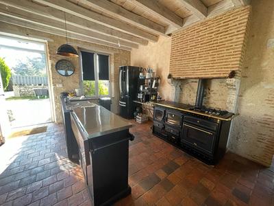 Maison - 214 m² - 5 pièces