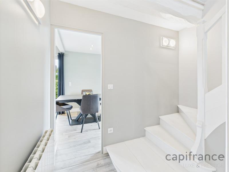 Maison - 188 m² - 9 pièces