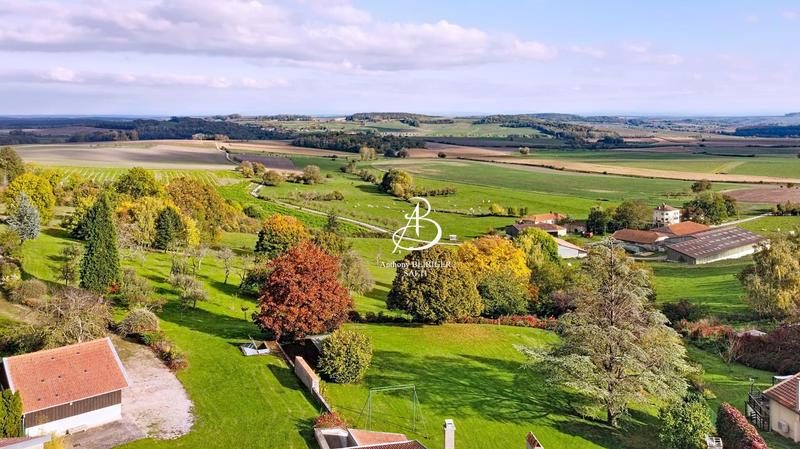 Maison - 331 m² - 12 pièces