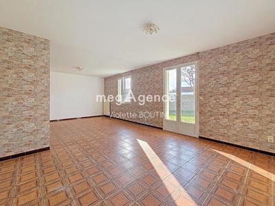 Maison traditionnelle - 99 m² - 4 pièces