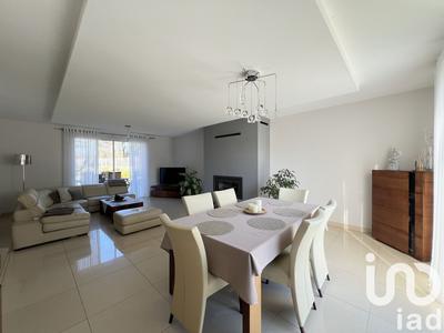 Maison - 183 m² - 7 pièces