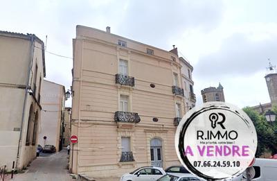 Maison - 375 m² - 11 pièces