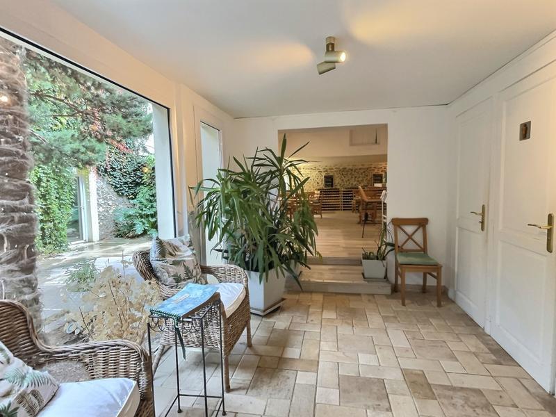 Maison - 417 m² - 15 pièces