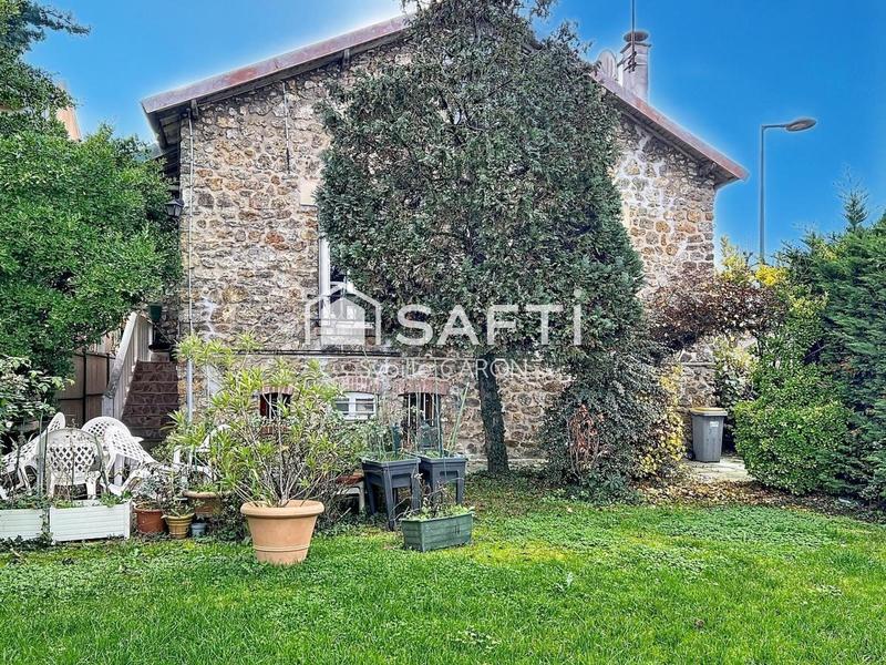 Maison - 161 m² - 6 pièces