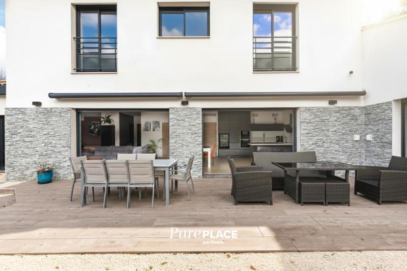 Maison - 197 m² - 6 pièces