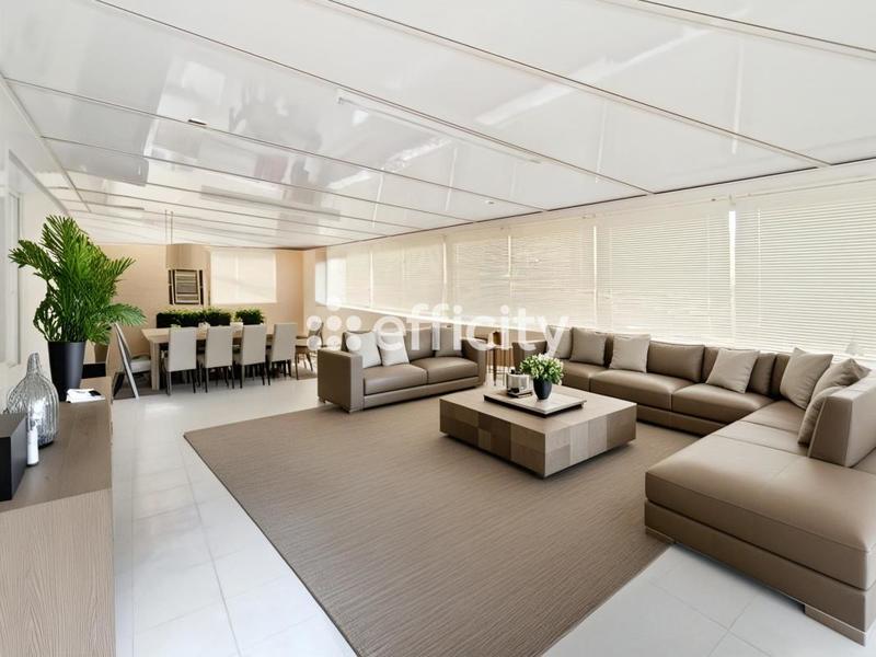 Maison - 159 m² - 6 pièces