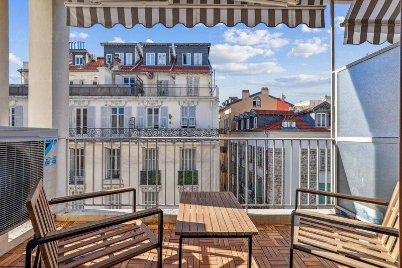 Appartement - 95 m² - 3 pièces