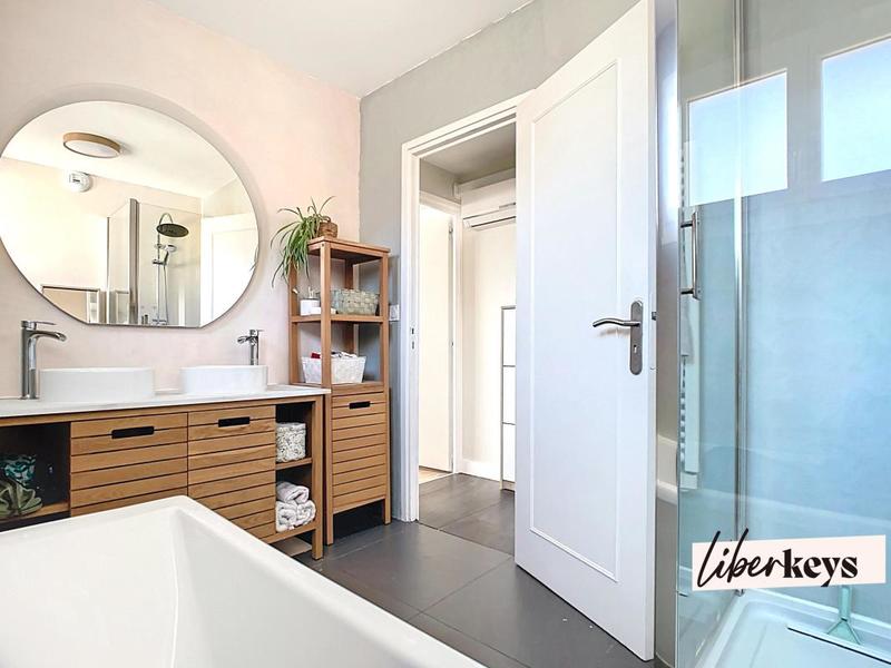 Appartement - 79 m² - 3 pièces