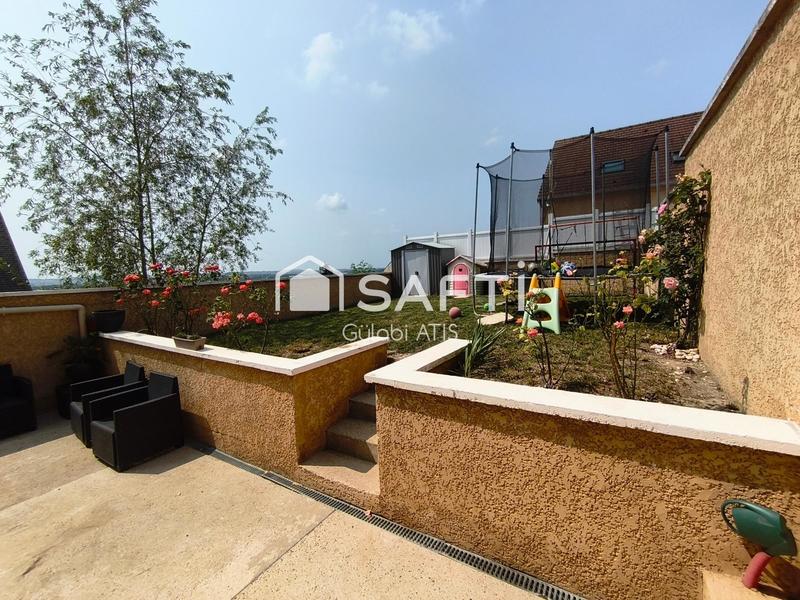 Maison - 148 m² - 8 pièces