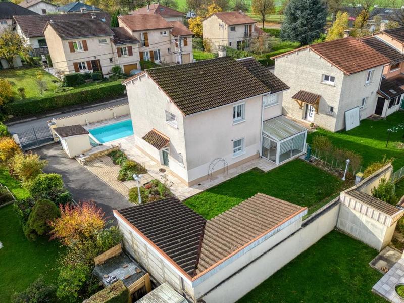 Maison - 120 m² - 7 pièces