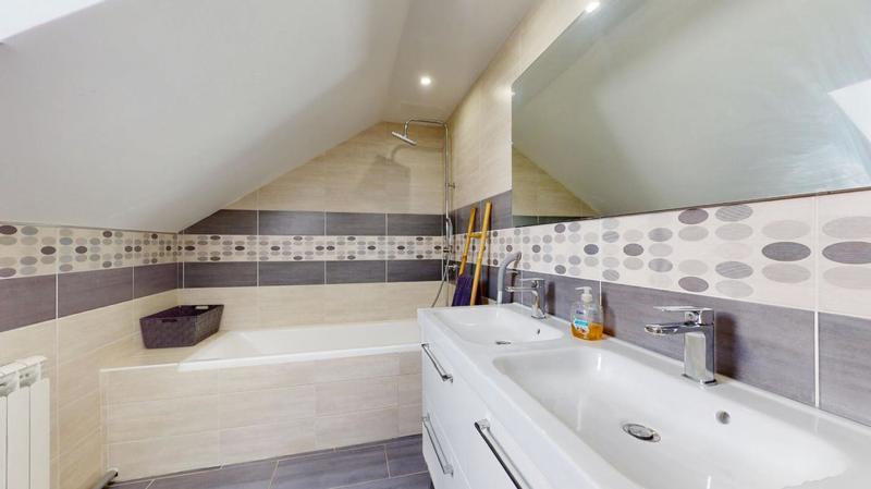 Maison - 128 m² - 6 pièces