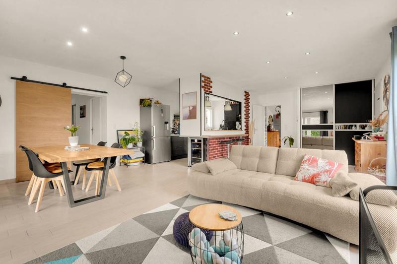 Maison - 110 m² - 5 pièces