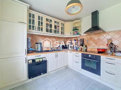 Maison - 98 m² - 5 pièces