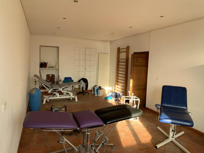 Maison - 304 m² - 10 pièces