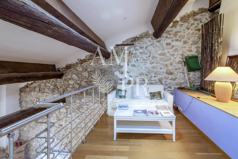 Appartement - 100 m² - 2 pièces