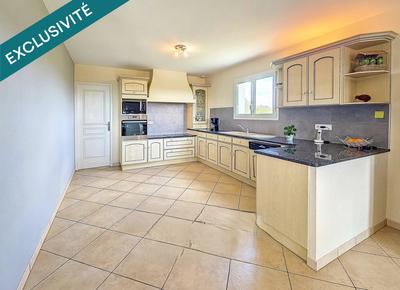 Maison - 200 m² - 7 pièces