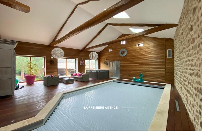 Maison - 320 m² - 9 pièces