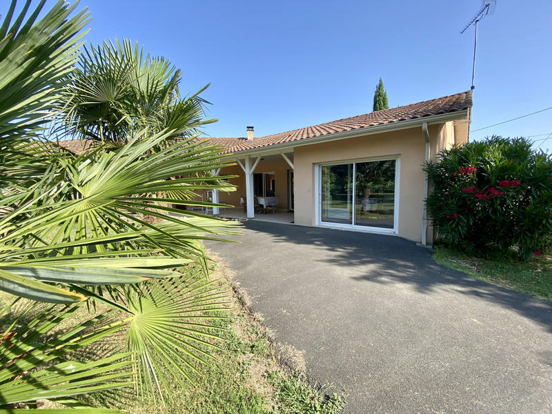 Maison - 232 m² - 7 pièces