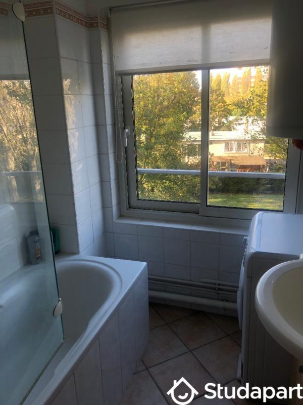 Chambre - 11 m² - 1 pièce