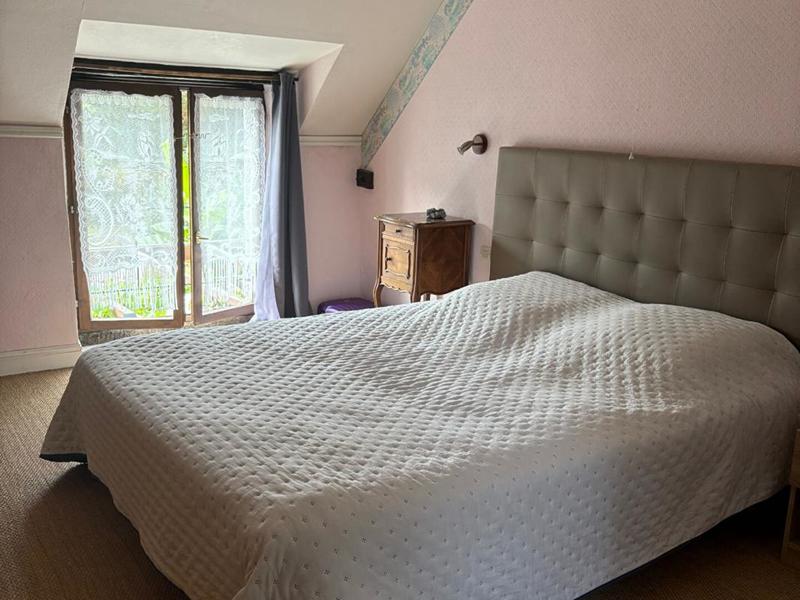 Maison - 160 m² - 8 pièces