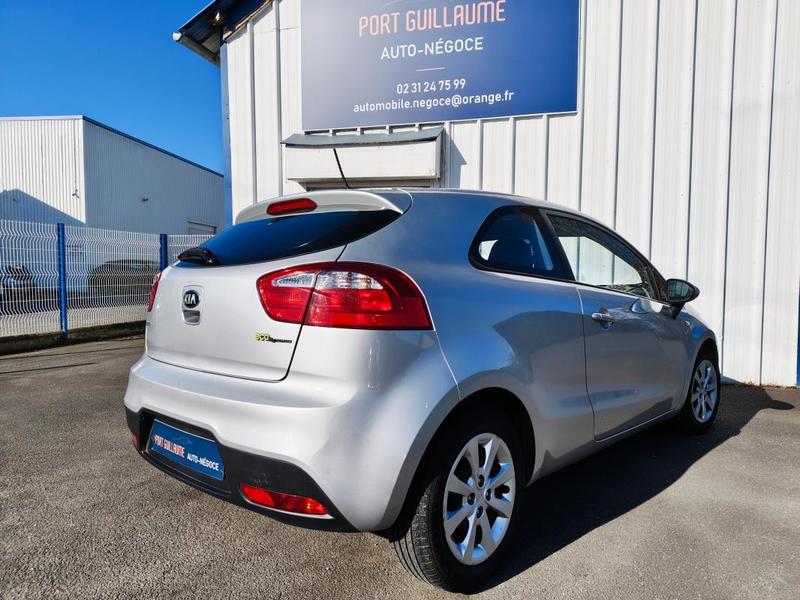 Kia Rio III 1.1 Crdi 75ch