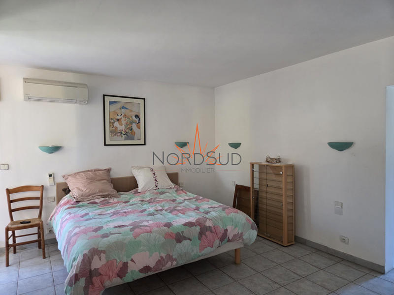 Maison - 246 m² - 6 pièces