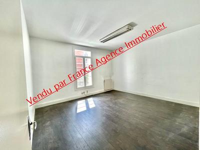 Appartement - 85 m² - 3 pièces
