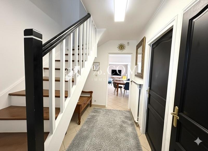 Maison - 90 m² - 5 pièces