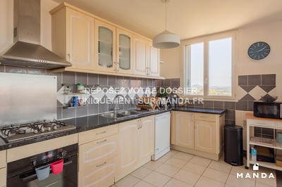 Chambre - 10 m² - 5 pièces