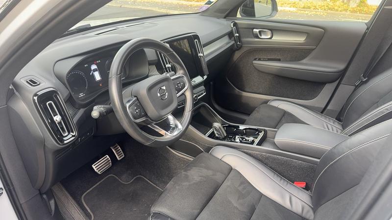 Volvo Xc40 1.5 T5 262 Hybrid Dct7 R-Design - Automatique Toit ouvrant