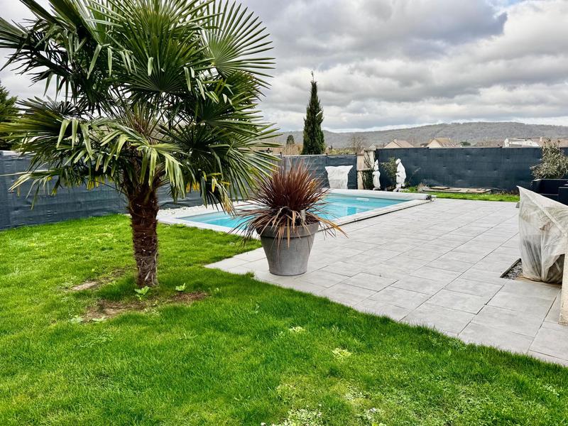 Maison - 96 m² - 5 pièces