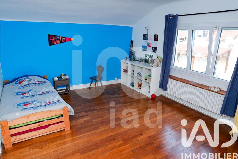 Maison - 121 m² - 5 pièces