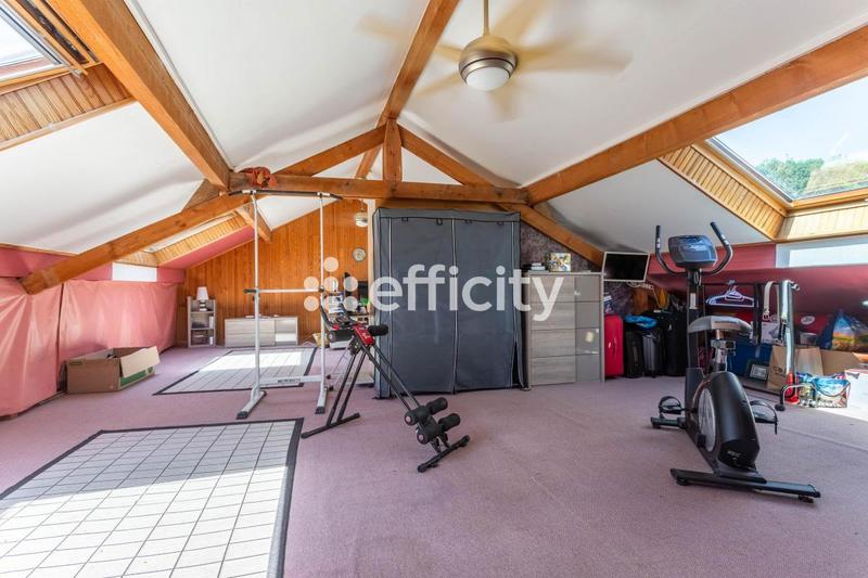 Maison - 497 m² - 9 pièces