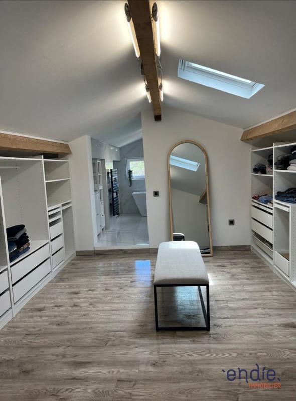 Maison - 140 m² - 4 pièces