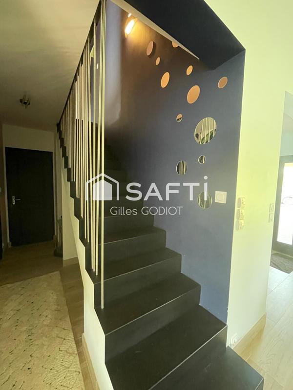 Maison - 150 m² - 6 pièces