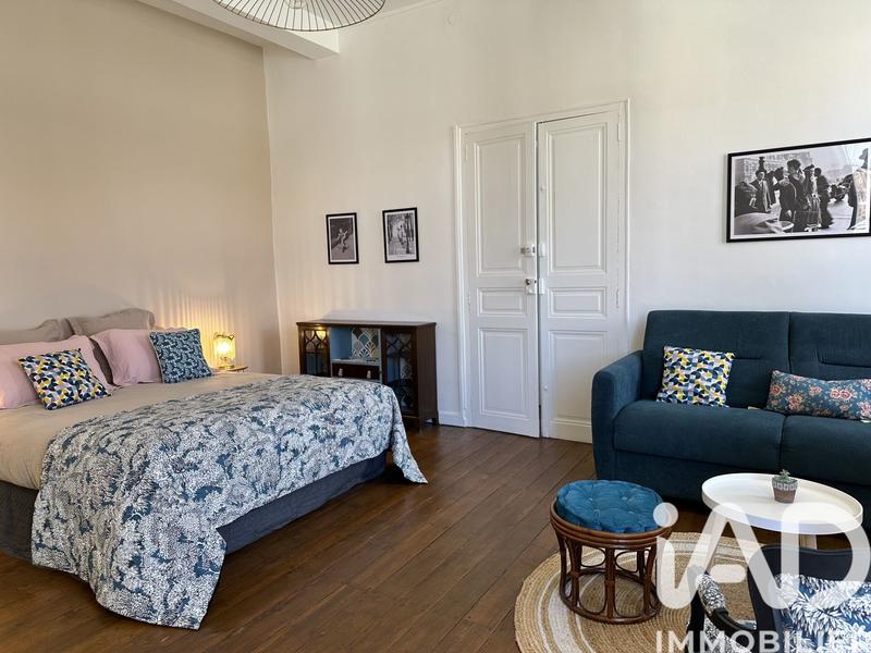 Maison - 483 m² - 12 pièces